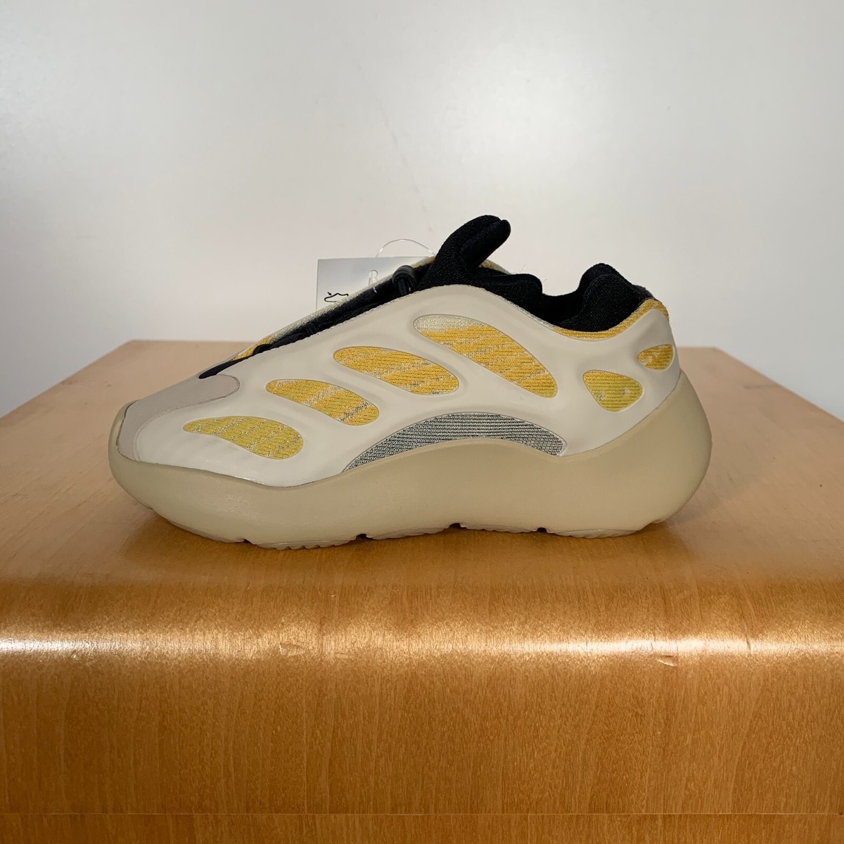Adidas Yeezy 700 V3 Infants SAFFLOWER G54855 Size