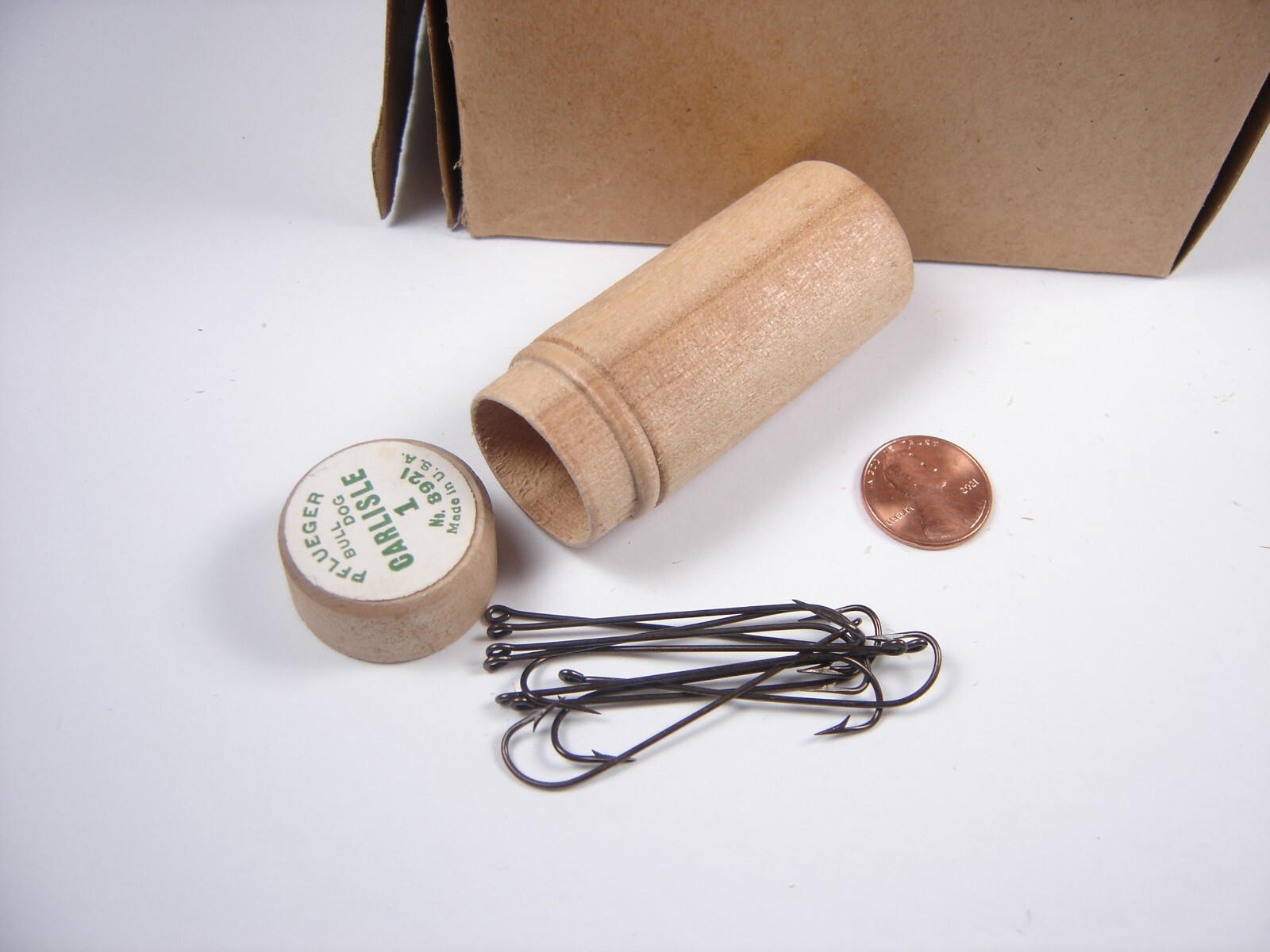  VINTAGE PFLUEGER DEALER BOX OF 12 CARLISLE FISH NO. 8921 FISHING