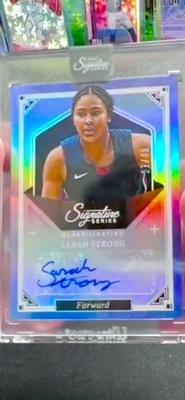 Sarah Strong 2025-26 Panini Signature Series On-Card Auto 27/49   
