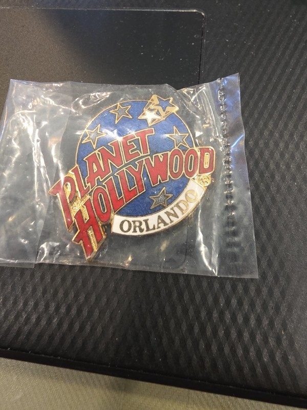 Planet Hollywood Orlando Restaurant Globe Logo Stars Enamel Pin Florida Souvenir