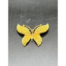 Trifari Gold Tone Textured Butterfly Pin Brooch Women's Elegant Fashion Jewelry