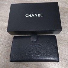 Cartera CHANEL Piel de Caviar Doble Plegable Larga Cierre Marca CoCo Negra con Caja Genuina