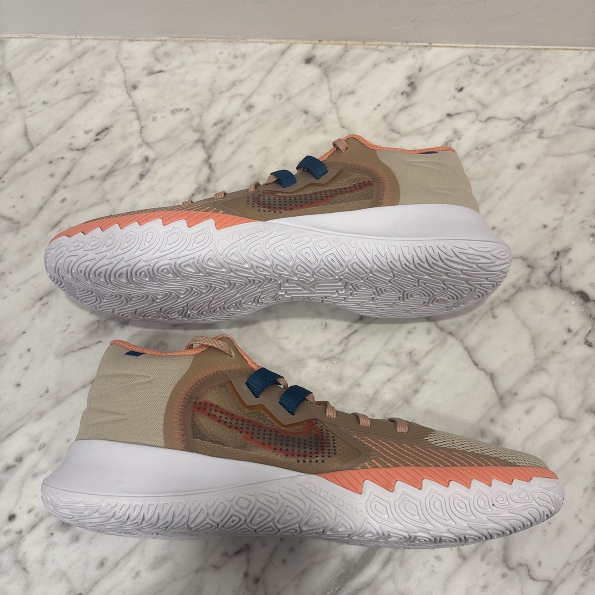 シューズ(男性用) Nike Kyrie Infinity \"Rattan/Mader Root\" Nike Kyrie Infinity 