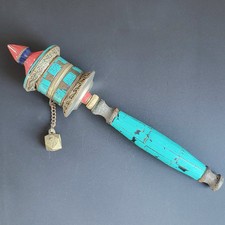Ancien Moulin à Prière Tibétain Orné de Turquoises avec Mantra Bouddhisme 21 cm