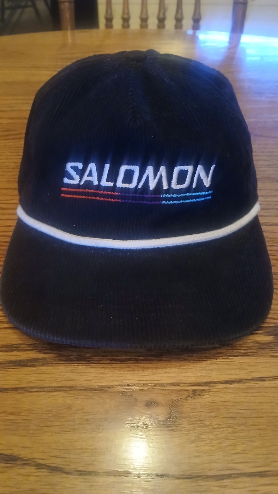 Salomon Cappellino a sfera regolabile in velluto a coste con corda da sci