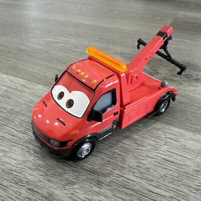 Disney / Pixar Cars Mainline Towin' Eoin Diecast Deluxe Red Car
