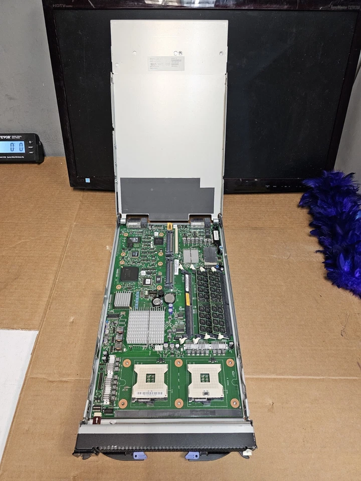 IBM 8843-01U BladeCenter HS20 Xeon 2.8GHz 1GB DDR2 Server 26K5967 25K9469 - Image 2 of 4