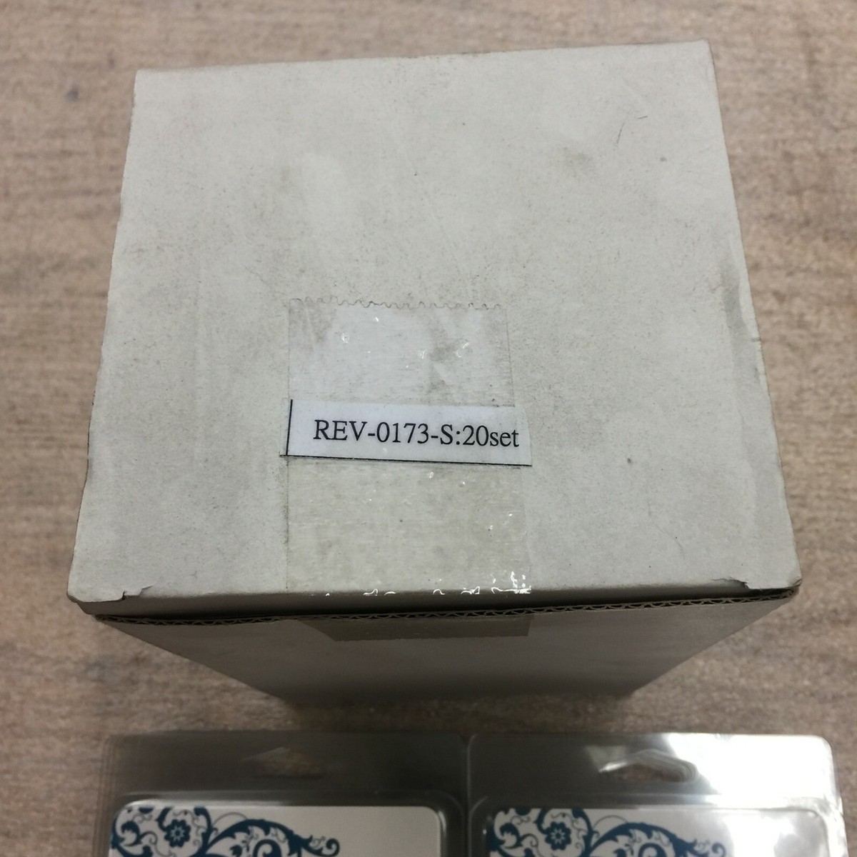 QUICKUTZ FLOWER 4X4 ONE CUTTING DIE REV-0173-S 20 Count Case