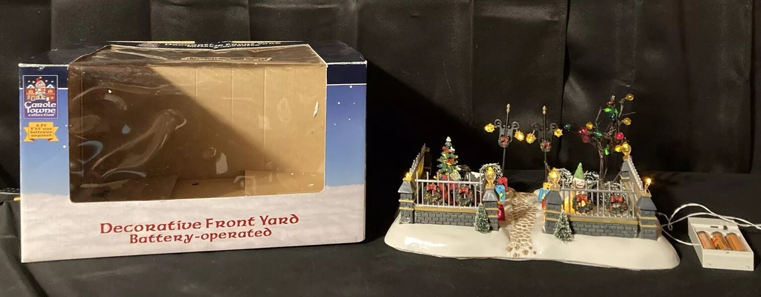 Lemax Carole Towns Collection Front Yard Lighted Decorative House Tested