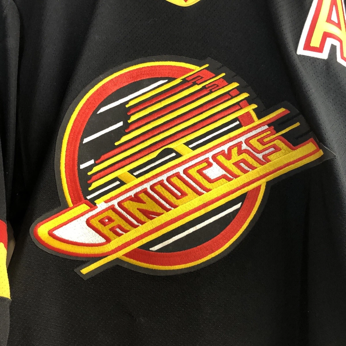 PAVEL BURE  Vancouver Canucks CCM Home 1996 Vintage Hockey Jersey