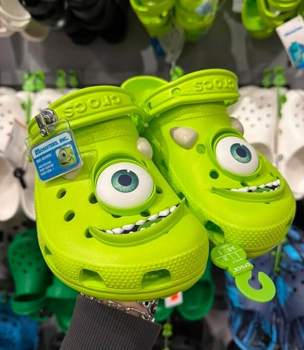 Crocs Classic Clog Monsters Mike Wazowski Classic Clog 210875