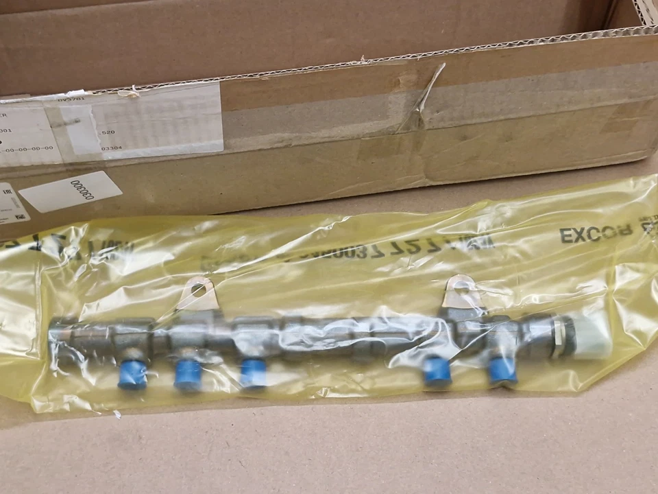 Vauxhall Corsa E Mk4 Fuel Injector Rail 1.3 CDTi 2014-on 55272136 Genuine NEW - Image 2 of 4