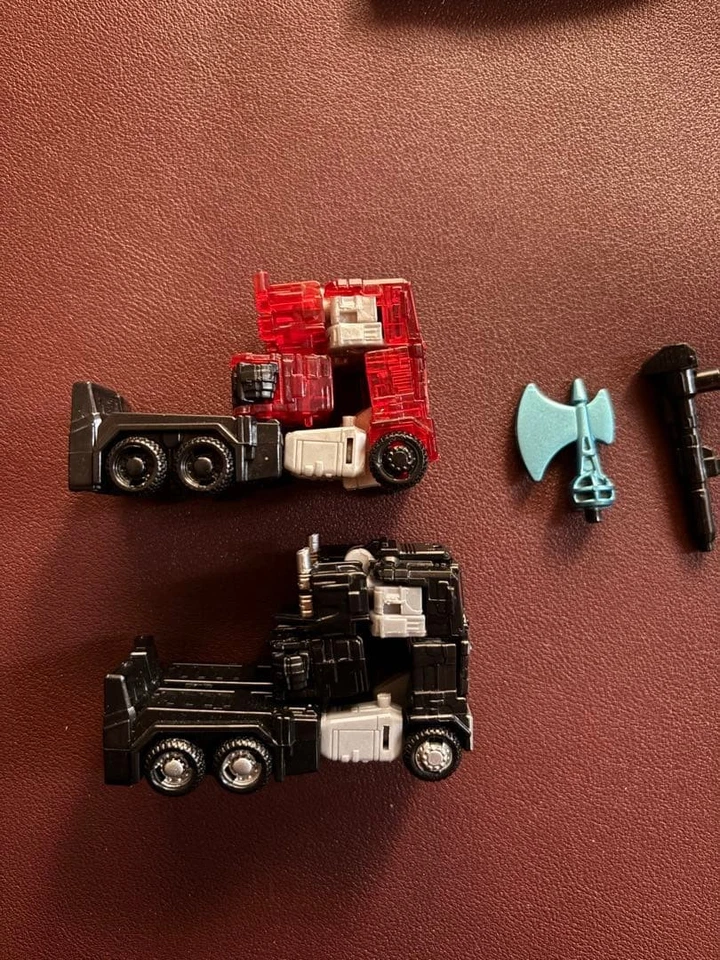 Transformers TLNemesi Prime Legacy Core Class - Image 4 of 4