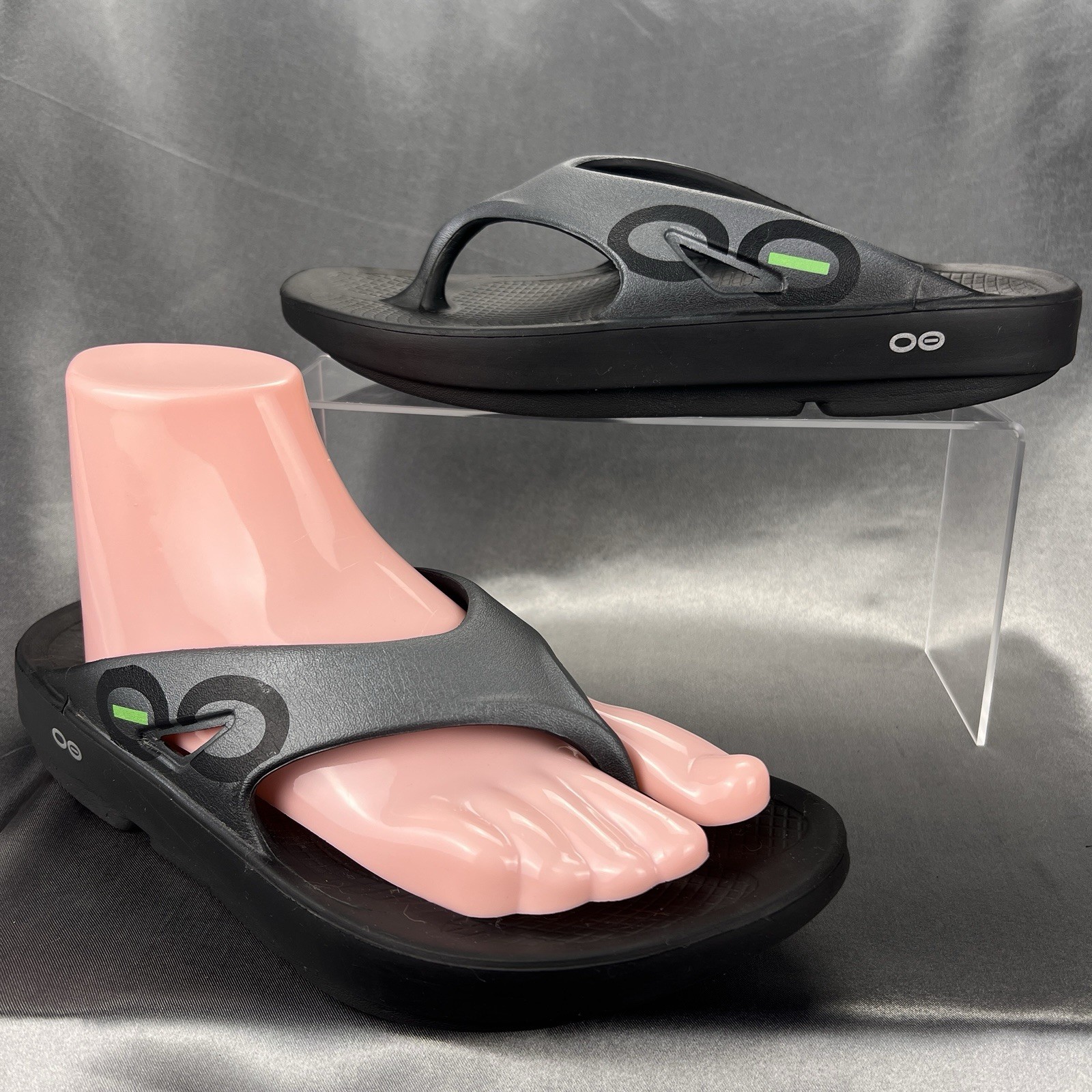 OOFOS OOriginal Sport Recovery Thong Sandals Men's 9 Women's 11 Graphite Black