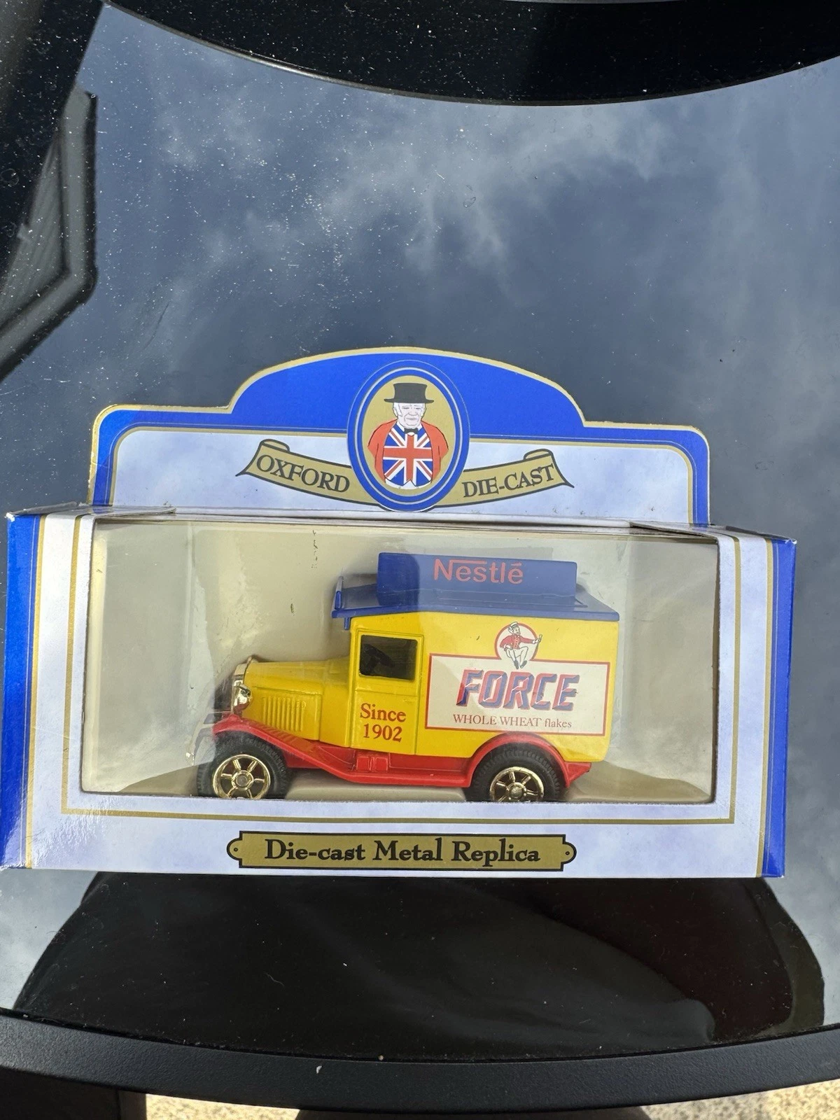 VANS Oxford Diecast Nestlé Force fiocchi di grano intero Ford modello A Van Limited (X)