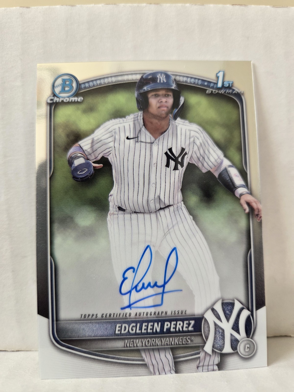 Edgleen Perez 2025 Bowman Chrome Signed Auto 1st Prospect Rookie RC QTY
