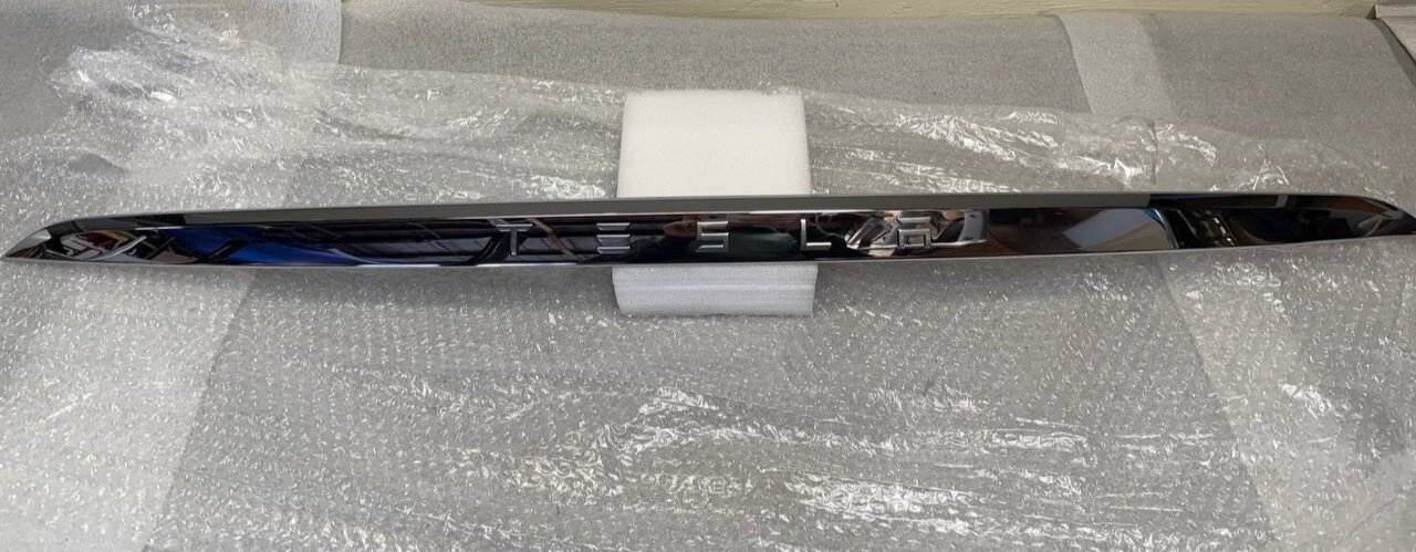 2016-2020 Tesla Model X MX Rear Trunk Lid Mold Chrome Molding OEM 1046920-00-B