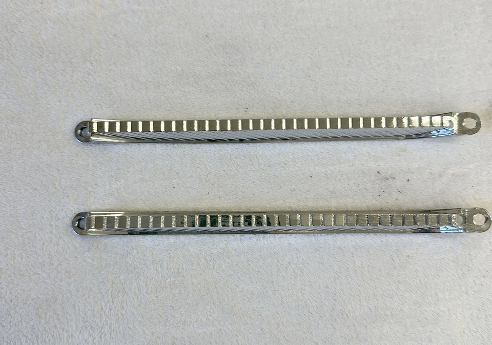 Nuevo de Lote Antiguo MoPar 1960 Dodge Polara Matador Cuarto Panel Inserciones PAR Borde Cromado Foto 2 de 4