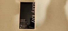 Mary Kay EYELASH CURLER w/ 2 Silicone Refill Pads NIB Eye Lash Lmt Ed