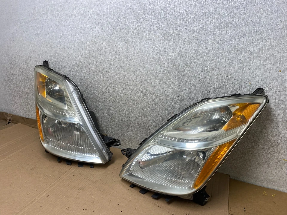 Faros halógenos laterales izquierdo+derecho Toyota Prius 2006-2009 U7087 DW Foto 2 de 4