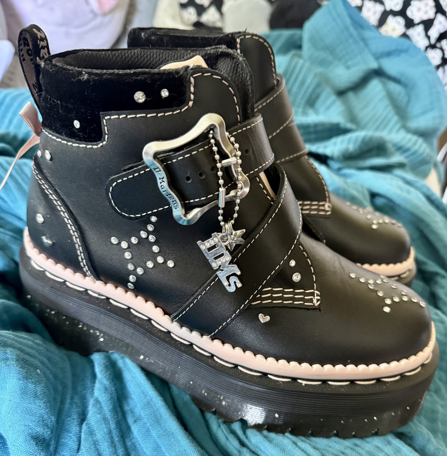 Dr.Martens Caitie Boots Black Leather 2025 Valentine's Day Limited