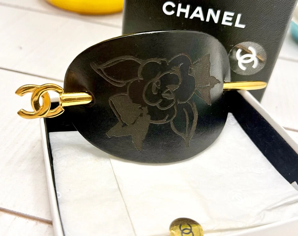Chanel Beauty hair clip