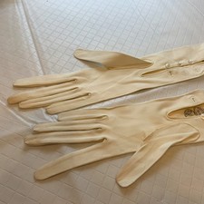 Vintage Galeries Lafayette Grand Prix Paris Suede Extra White Gloves