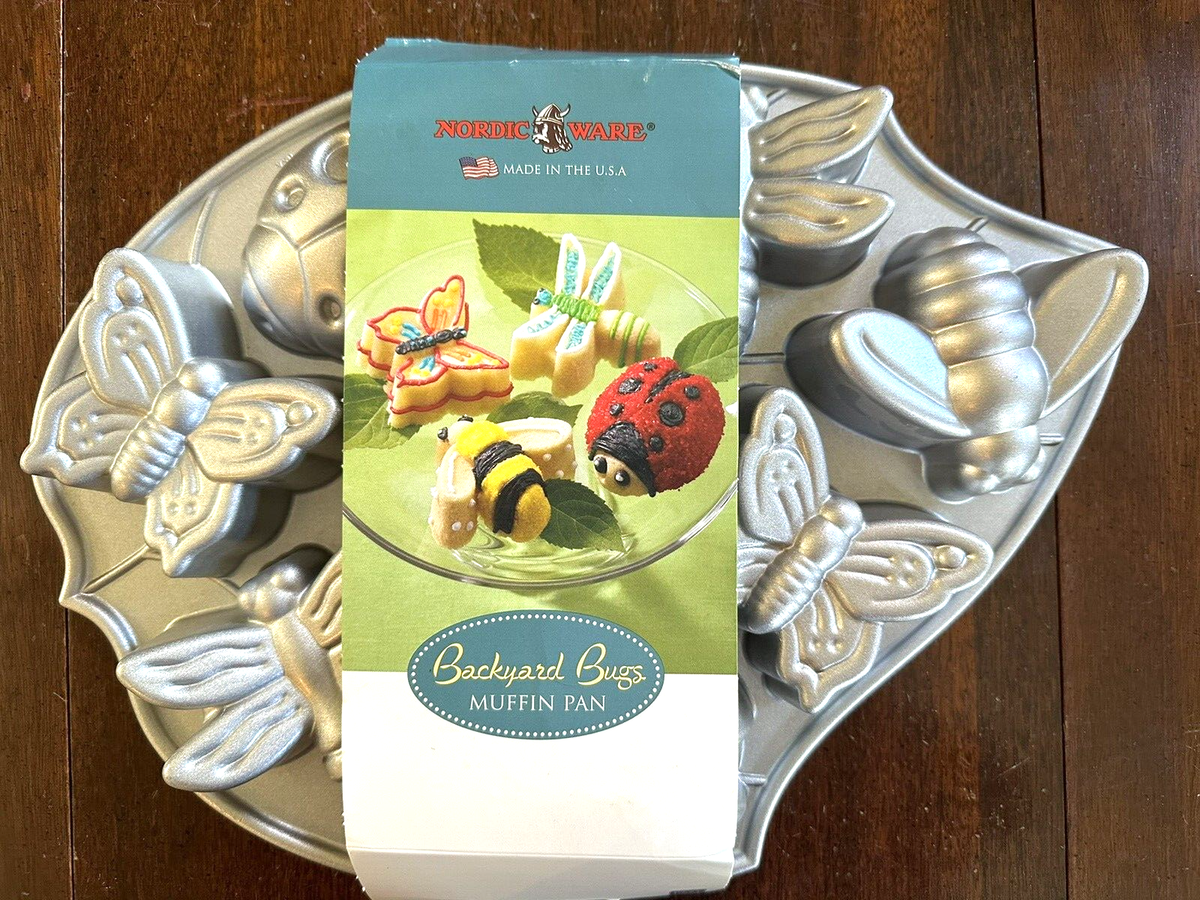 NORDICWARE Williams-Sonoma Kids BACKYARD BUGS Cakelet Muffin Bundt