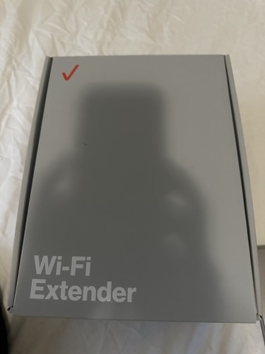 Verizon 5G Wi-Fi Extender CE1000A Wi-Fi 6, Tri-Band, Plug & Play. New