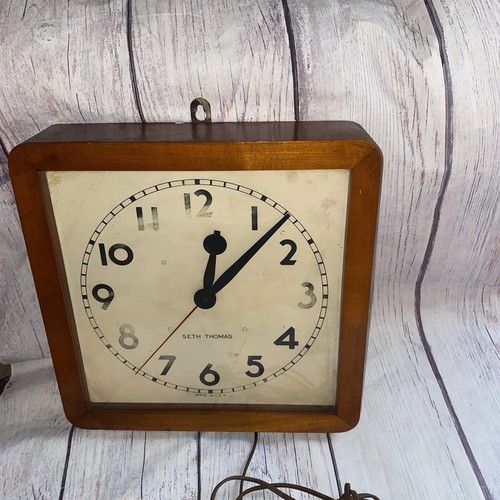 OROLOGIO DA PARETE VINTAGE SETH THOMAS ELETTRICO QUADRATO CASSA LEGNO VETRO FRONTALE FUNZIONANTE