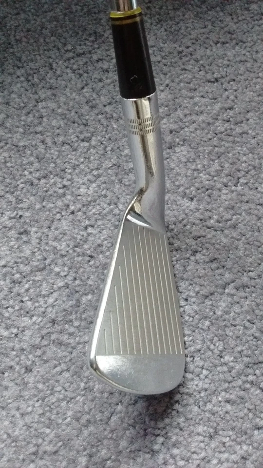 Wilson STAFF Tour Blade FG-17 # 6 Iron / Stiff Flex Steel Shaft - 37 1/4" - Image 2 of 4