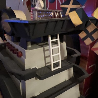 DELUXE READING B-400 BATTLEWAGON 1x Tower Ladder White Repro B400