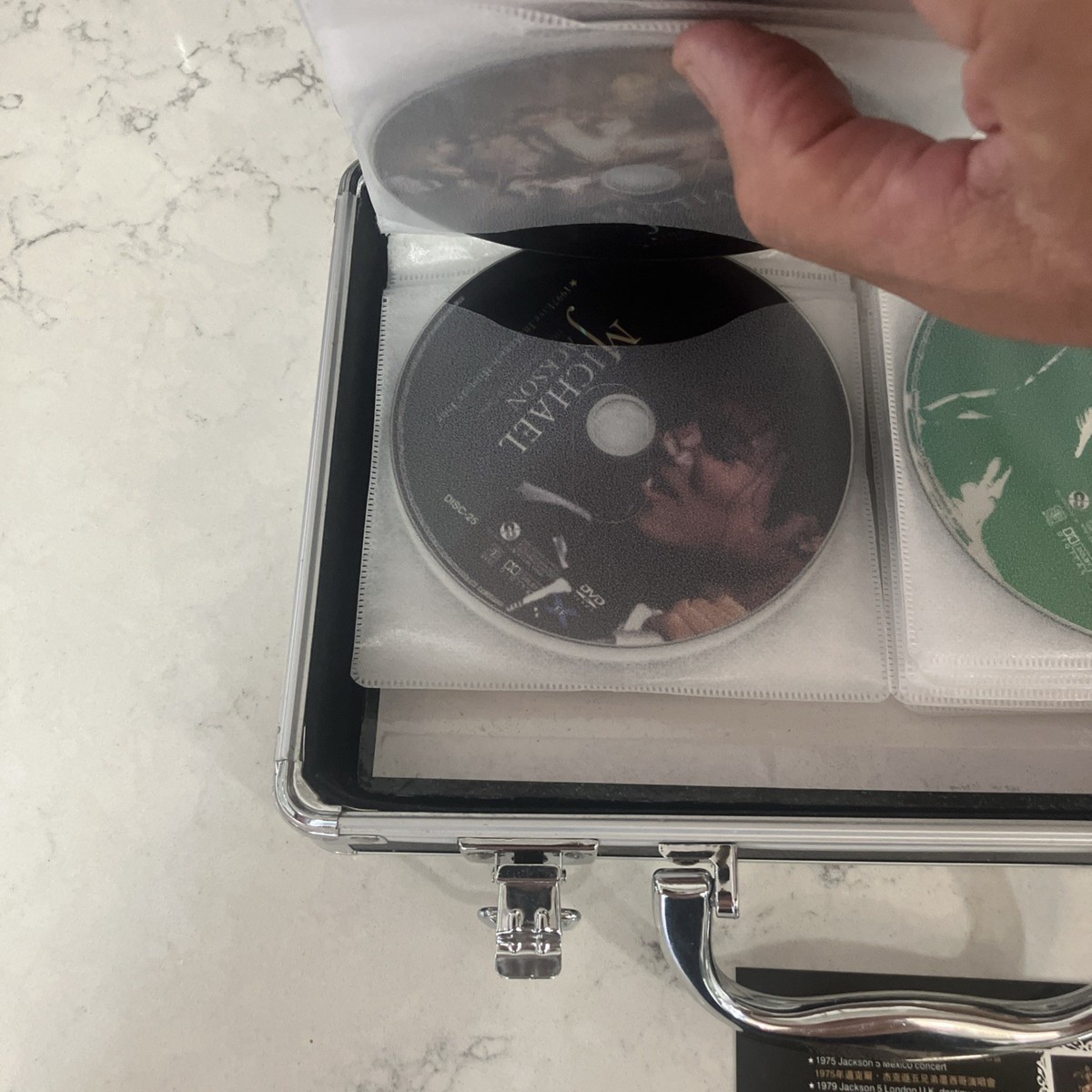 Michael　Jackson DVDコレクターズボックス MICHAEL JACKSON THE ULTIMATE COLLECTION DVD Set Trunk Case