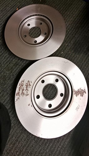 Genuine Ford Focus MK2 Mk3 C-Max Front Vented Brake Discs 1520297 - Picture 2 of 5