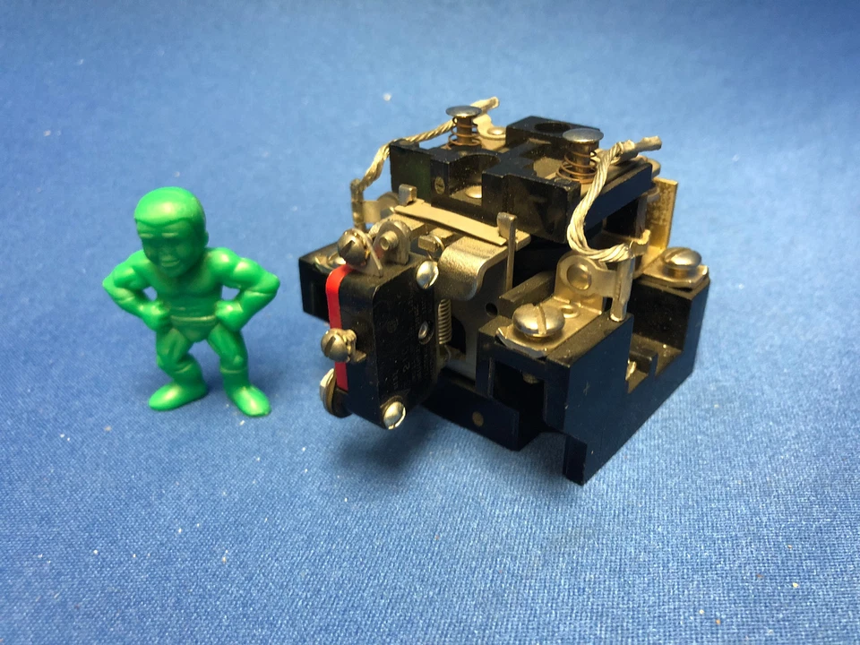 Struthers-Dunn 425BXX69 Coil 24 VDC - Image 4 of 4