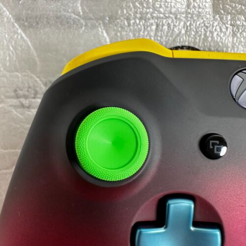 Microsoft Xbox One 1708 Volcano Shado Special Edition Wireless Gaming Controller - Picture 3 of 12