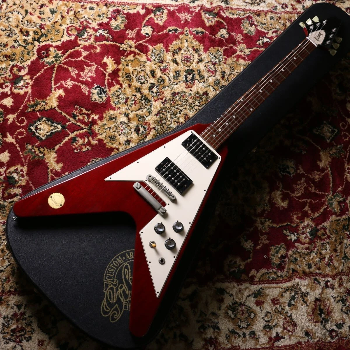 Gibson Custom Shop Historic Collection 1967 Flying V Cherry