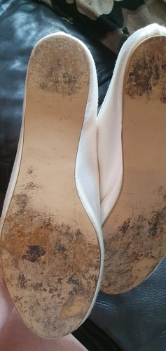 Women's ivory satin slipons size 6 - Picture 2 of 3