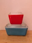 Vtg Set Of 2 Pyrex Primary Refrigerator Dish With Lids Blue 502 Red 501 USA