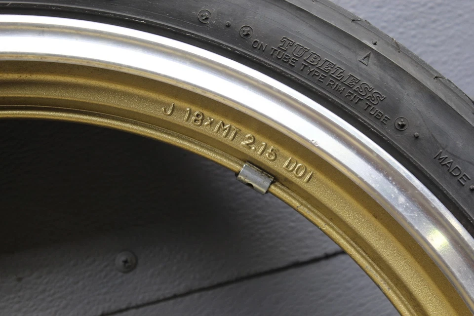 1985 YAMAHA RZ350 OEM FRONT WHEEL RIM KENNY ROBERTS GOLD - Image 3 of 4