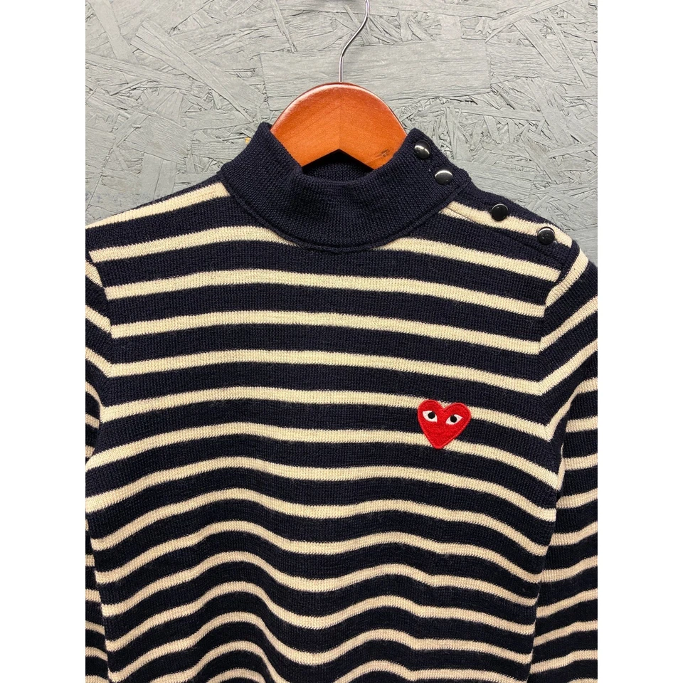 Suéter Comme des Garcons Play Mujer S Azul Marino Beige Lana Rayas Cuello Alto Corazón Foto 2 de 4