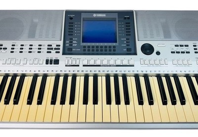 Yamaha PSR-S700 Arranger Keyboard Workstation 61 Keys Used Japan