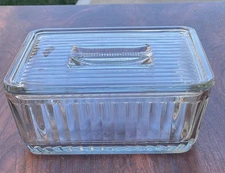 1932 ANCHOR HOCKING REFRIGERATOR GLASS DISH 9"