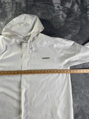 Vetements WAH18 JA24 Men's Raincoat One Size White Underarm Ventilation Eyelets image 4