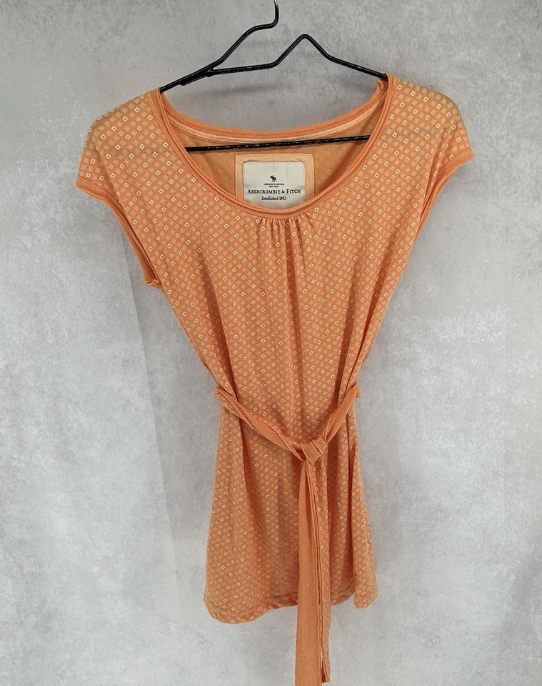 Blusa Geométrica Abercrombie Fitch Talla Pequeña Naranja Blanco Patrón Diamante Corbata  Foto 2 de 4