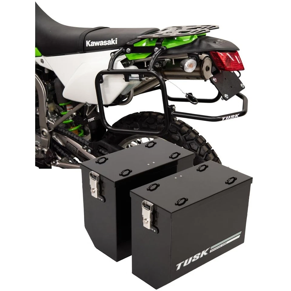 Tusk Aluminum Panniers with Pannier Racks V2 Large Black For Kawasaki KLX300SM Foto 2 de 4