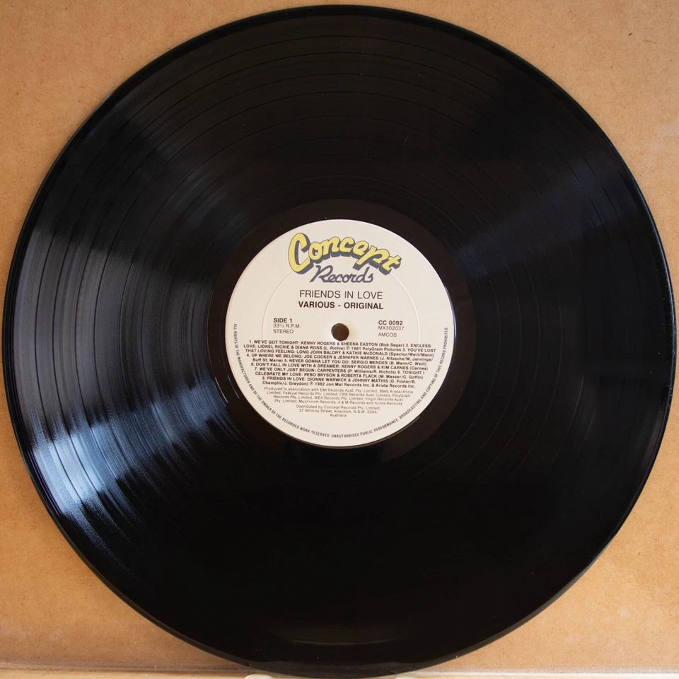 FRIENDS IN LOVE - VARIOUS - Vinyl LP - Concept - 1988 - FREE POSTAGE (2696) - Image 2 of 4