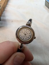 Minimalist Episode Analog Wristwatch with Quartz Movement