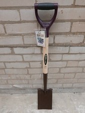 Image of SPEAR & JACKSON ELEMENTS CARBON STEEL BORDER SPADE 4194