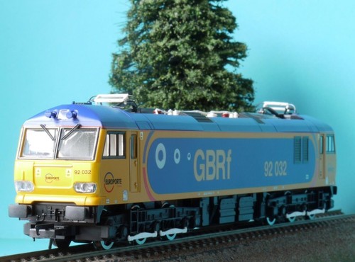 HORNBY R3135 CLASS 92 GBRF EUROPORTE no 92032 BOXED EXTRA PANTOGRAPH TOPS VGC - Picture 2 of 12